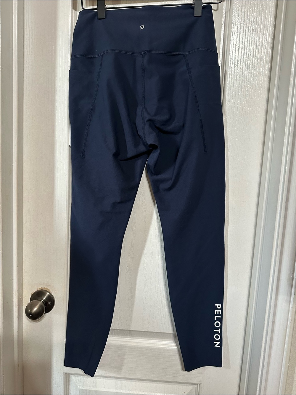 Peloton Navy Shine CADENT HIGH RISE POCKET LEGGING - Picture 2 of 4